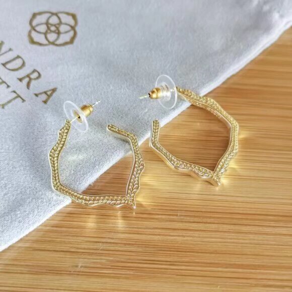 Kendra Scott Stud Earrings - Picture 1 of 3